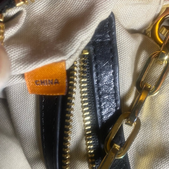 Tory Burch Black Leather Crossbody Bag with Gold Chain - Picture 11 of 12